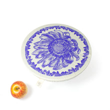 Load image into Gallery viewer, Halo Dish and Bowl Cover Large Set of 3 African Flowers | Gabriele Jacobs
