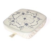 Load image into Gallery viewer, Halo Dish and Casserole Cover Square | Edible Flowers
